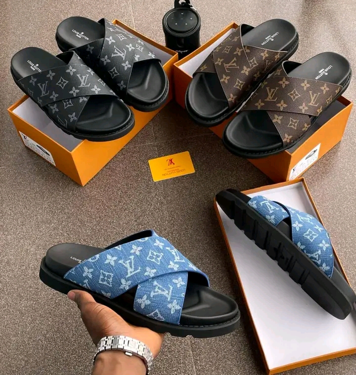 Luis Vuitton Cross Slides