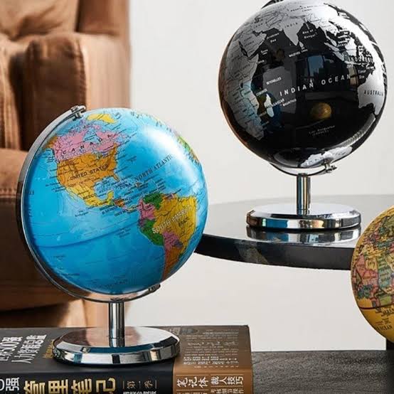 Globe Decoro