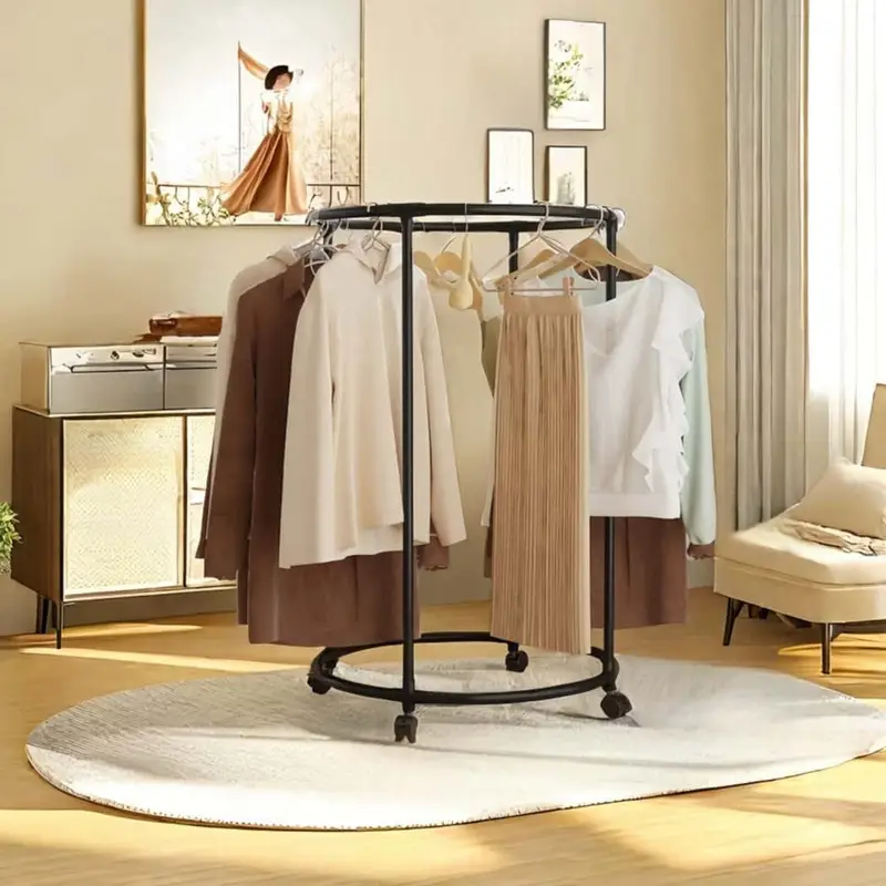 Hanger With Wheel for for Displaying and Drying