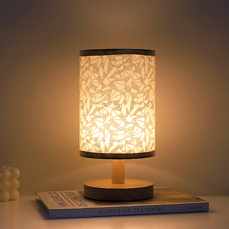 Linen Touch Desk Lamp With Warm White Light USB Powered, Fixed Brightness